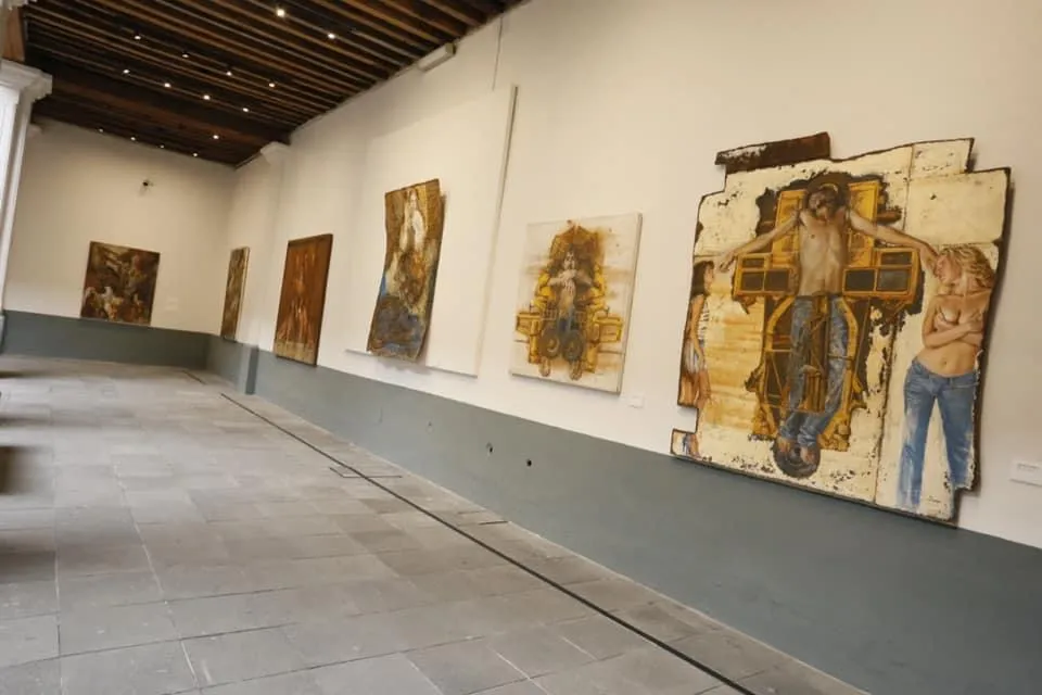 Alesha Mercado comparte el arte de la curaduría