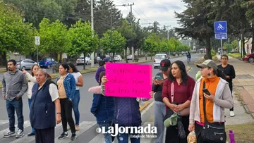 Padres de familia exigen construcción de 4 aulas en primaria de Capultitlán