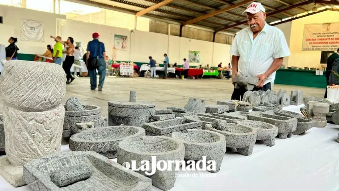 Chimalhuacán: inauguran feria del metate y el molcajete