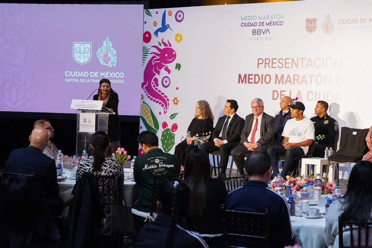 Clara Brugada anuncia carrera dedicada a pueblos indígenas