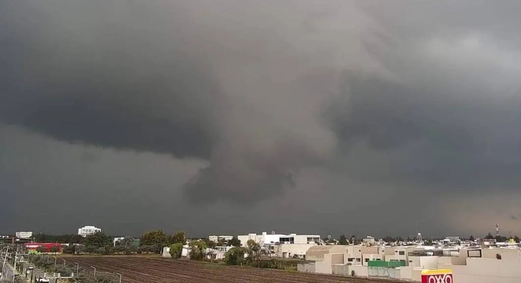 FOTOS: Reportan formación de Cola de Agua en cielo de Atenco; ¿qué es?