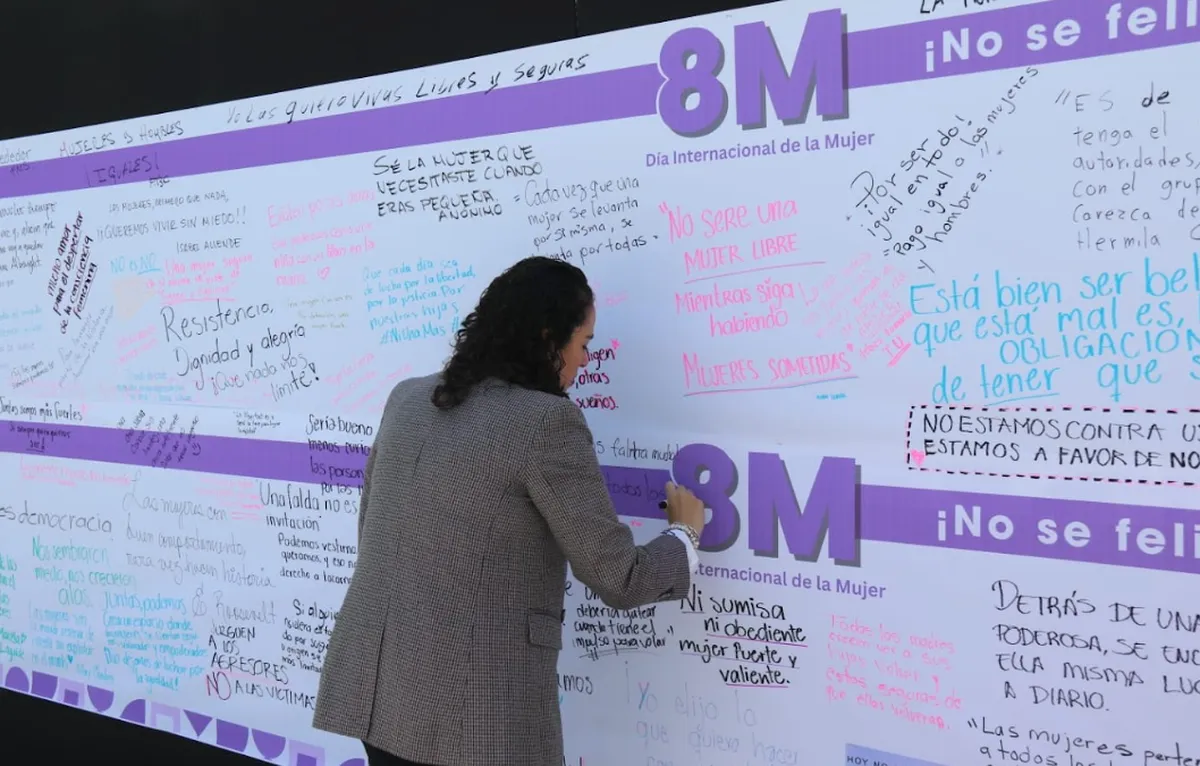 Conmemoran 8M con mural alusivo en el IEEM