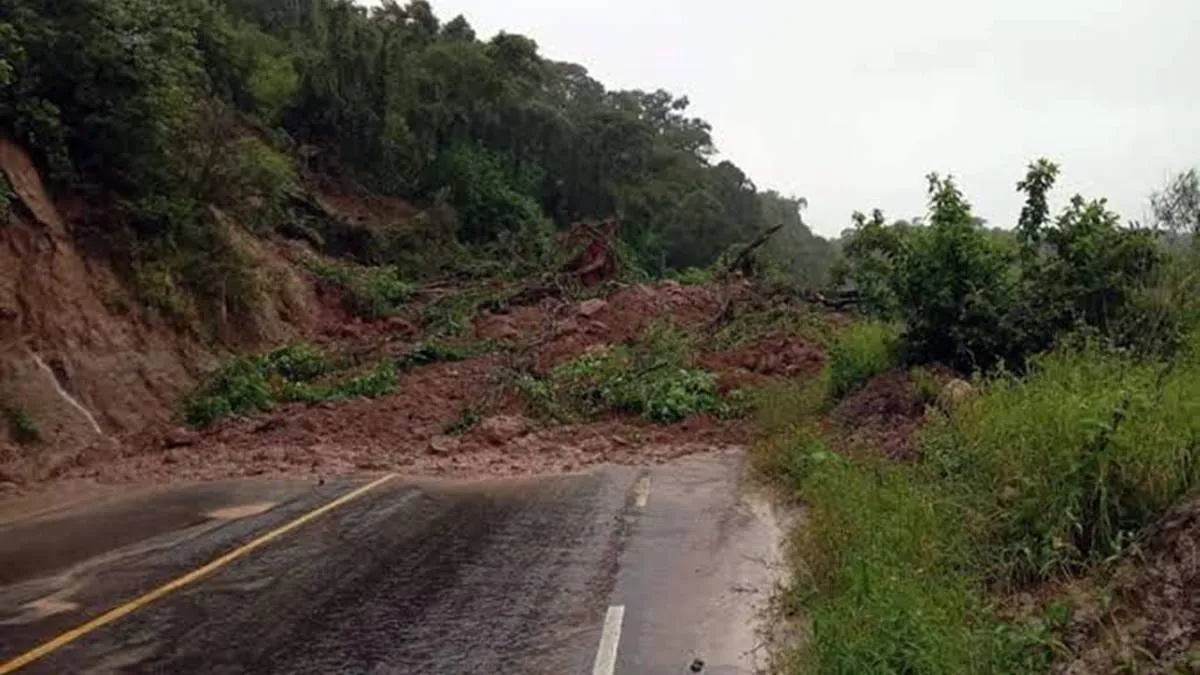 Carreteras al Valle de Toluca y zona Sur vulnerables en lluvias