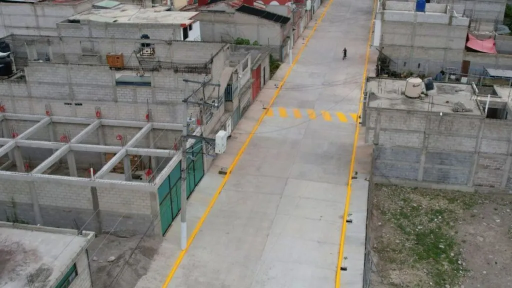 Llevan repavimentaciones, drenaje y agua potable a calles de la colonia Ejido de Santa María Tulpetlac