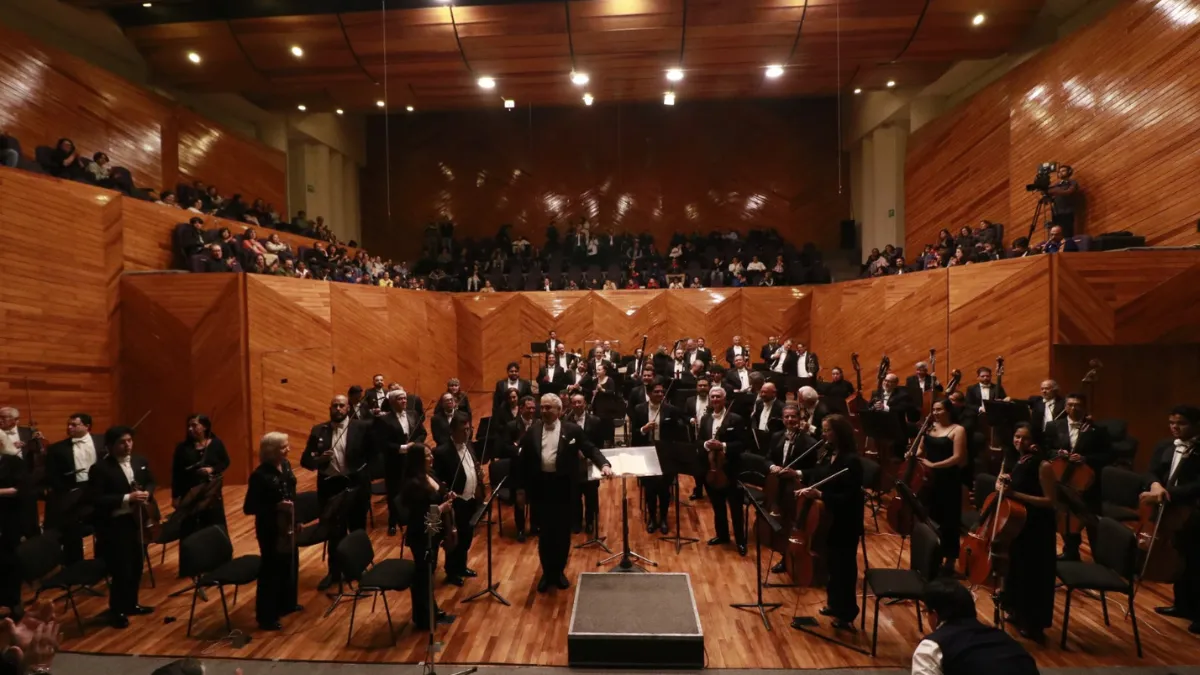 Disfrutan habitantes de Toluca de conciertos de la Orquesta Sinfónica del Edomex