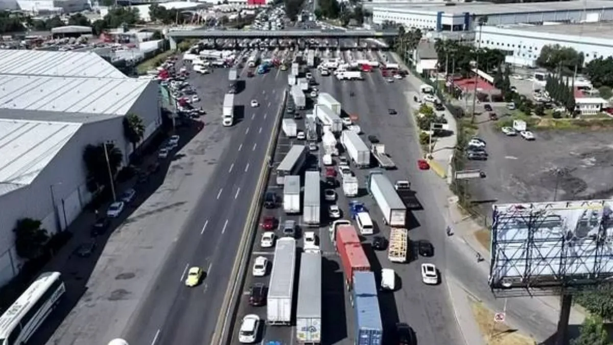 Transportistas de AMOTAC exigen cortes nocturnos en el Periférico de Naucalpan