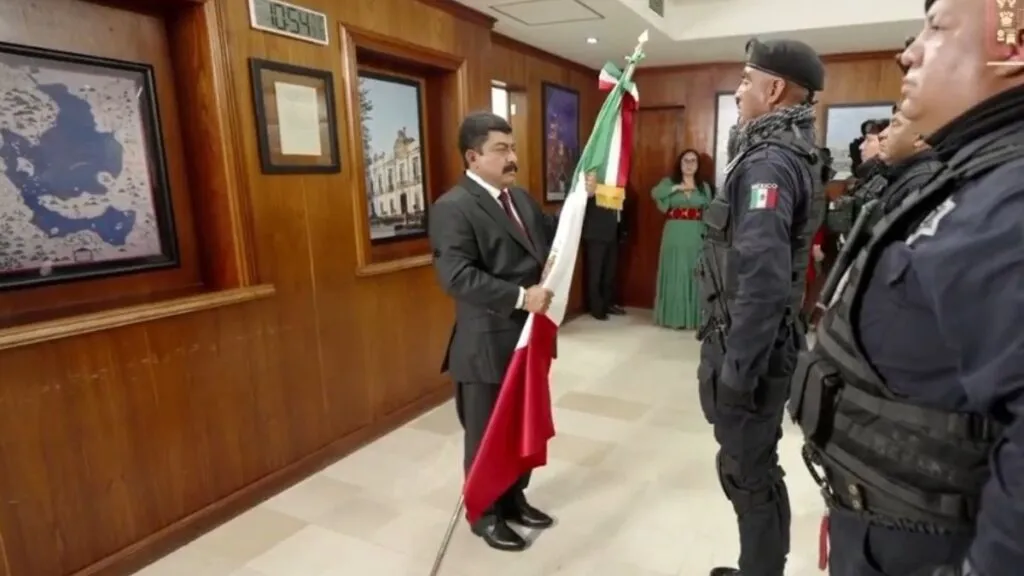 Como uno solo, el pueblo de Texcoco gritó: ¡Viva México!, ¡Viva Texcoco! en el CCXVI aniversario de la Independencia de México