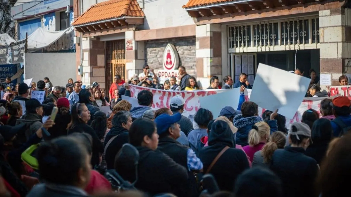 En Ixtapaluca protestan contra tarifas excesivas de agua potable