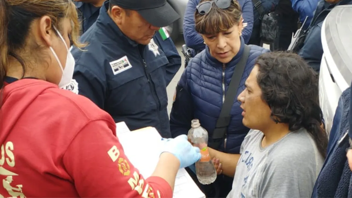 Hombre intentó arrojarse en la autopista México-Querétaro