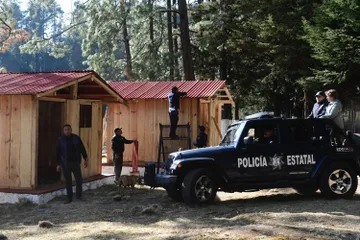Texcaltitlán: Delfina Gómez entrega  rehabilitación de espacios educativos, deportivos y de seguridad