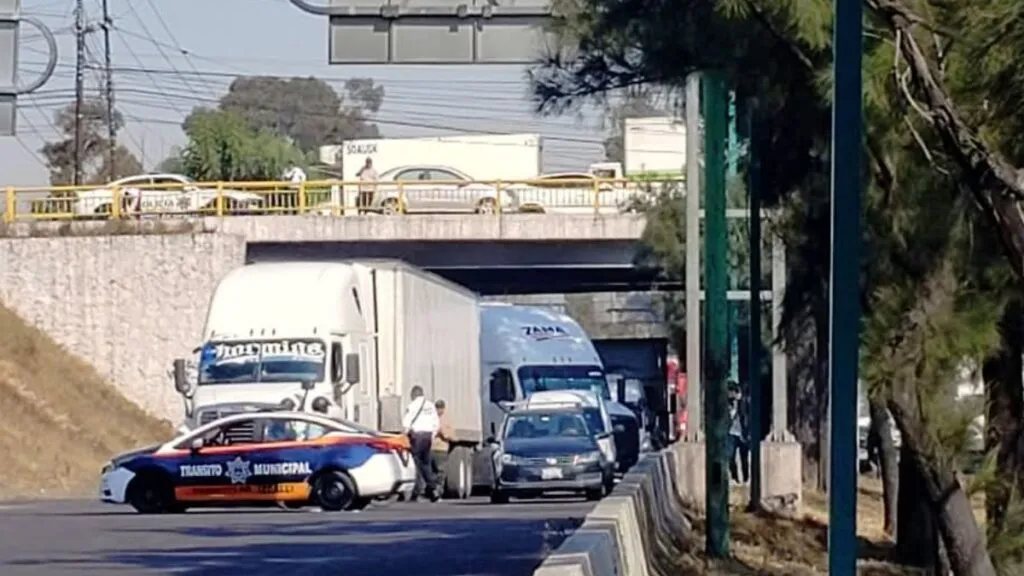 Autopista México-Querétaro fue bloqueada por demandas ciudadanas