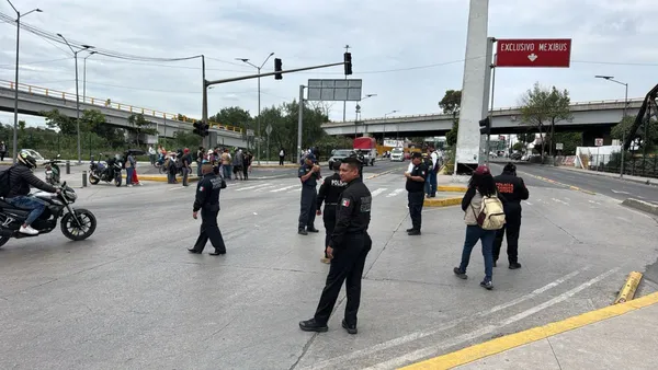 Servidores de la Nación protestaron por despidos injustificados en Ecatepec