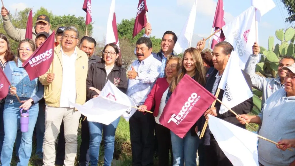 En apoyo al campo en La Purificación, gobierno municipal de Texcoco aporta material para revestimiento de canal de riego