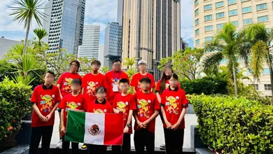 Estudiantes del Edomex destacan en Singapur con medallas de oro y bronces