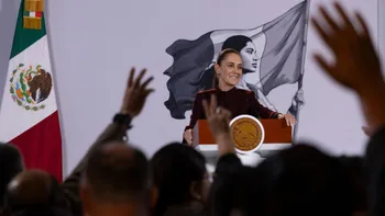 Claudia Sheinbaum informó que el gobierno revisa posibles irregularidades en las pensiones otorgadas mediante la modalidad 40 del IMSS.