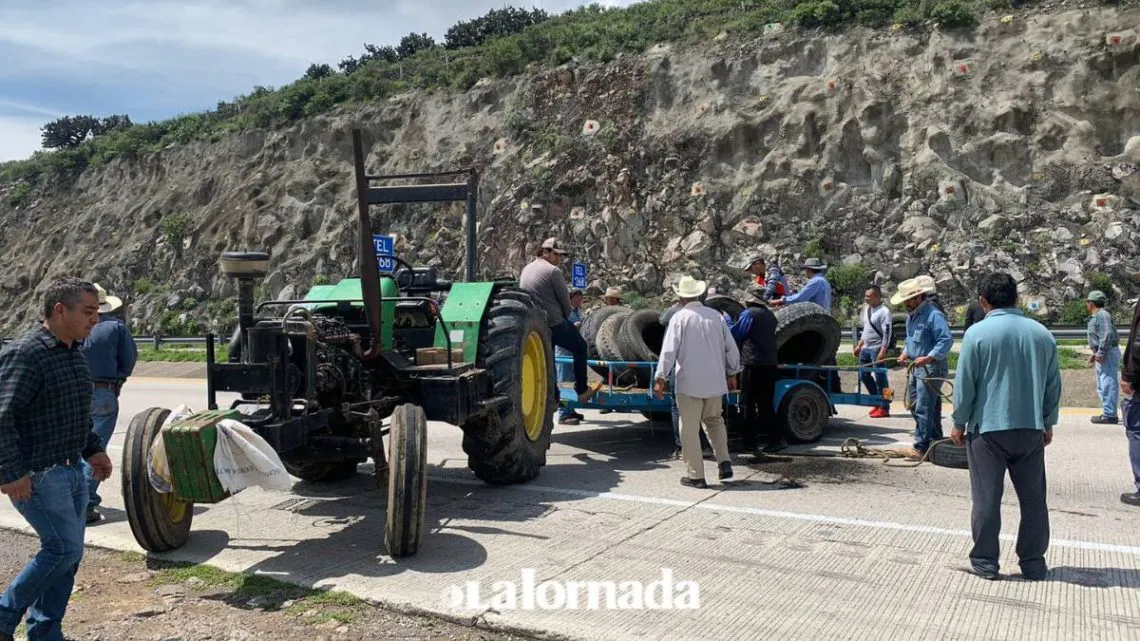 Ejidatarios del Edomex e Hidalgo vuelven a bloquear el Arco Norte