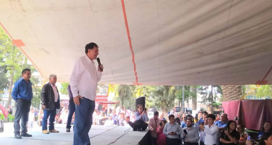 Fernández Noroña denuncia derroche de recursos en campañas de Morena