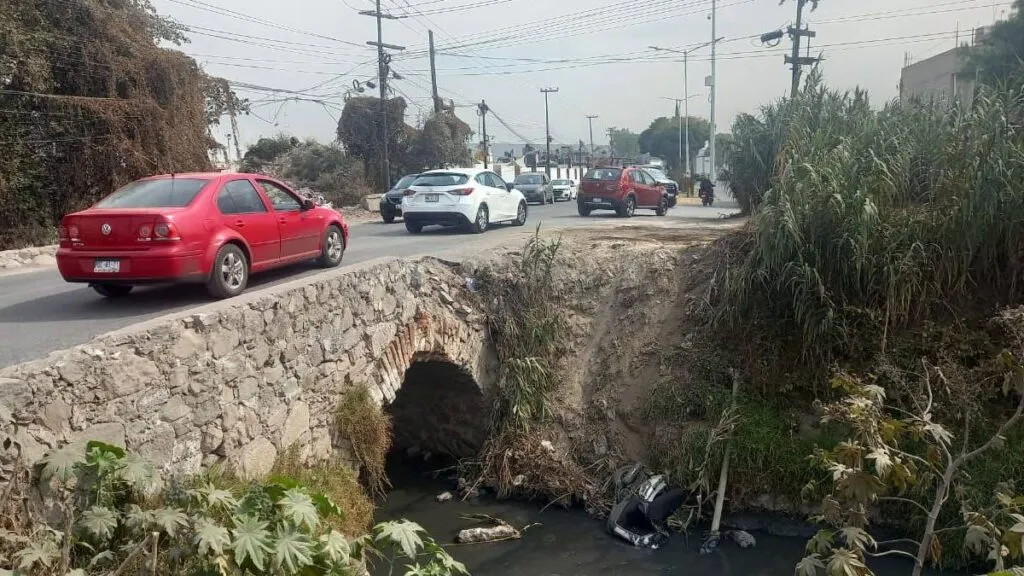 Se fractura puente vehicular que comunica a Tultepec y Tultitlán