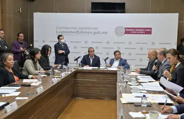 Ajustará Legislatura reingeniería en la administración pública, alarga dictaminación