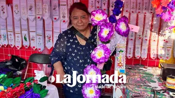 Artesana mantiene viva tradición popular del Día de la Santa Cruz en Capultitlán