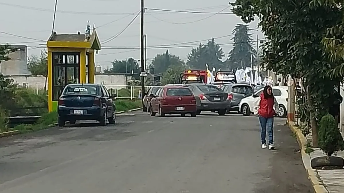 Peregrinos de San Andrés Cuexcontitlán caminan a la Catedral por el Año Jubilar