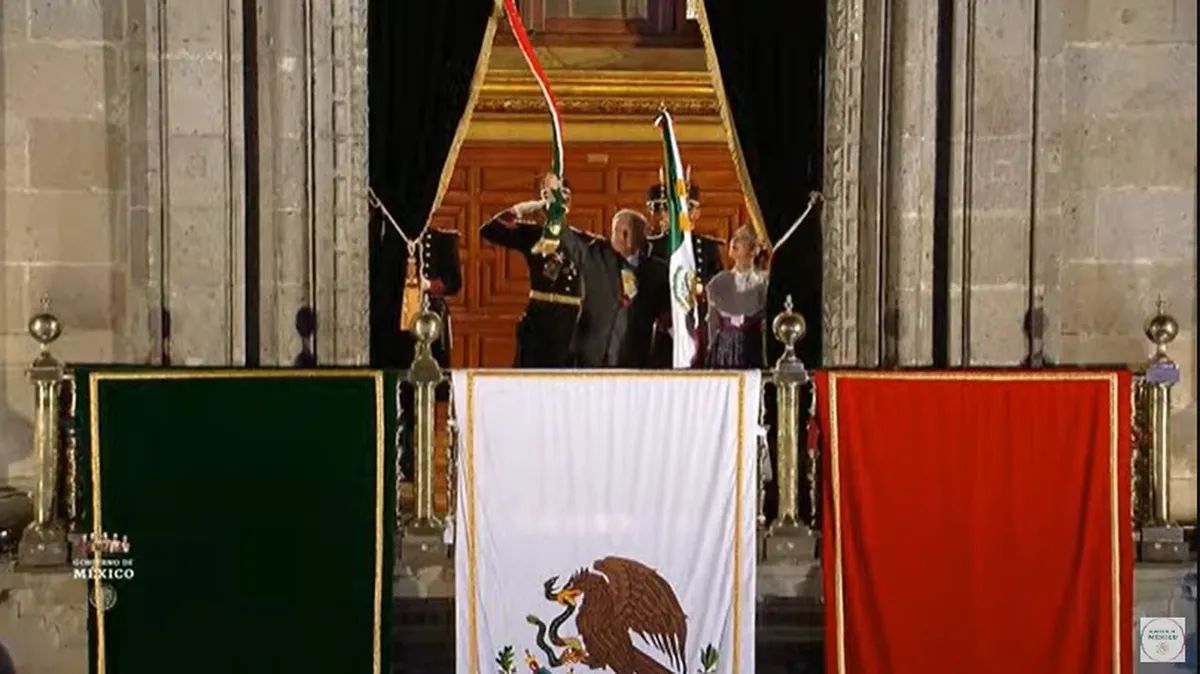 Andrés Manuel López Obrador destaca a los héroes de la Independencia en su Grito