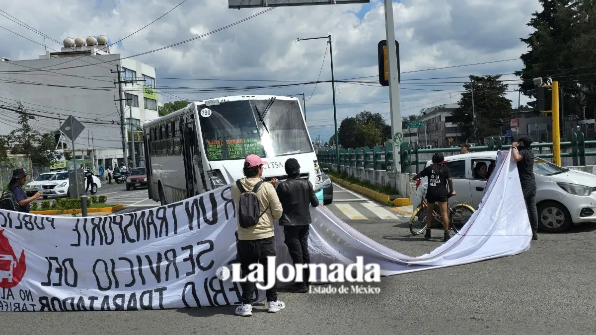 Bloqueo en Tollocan fue por rechazo al aumento del pasaje