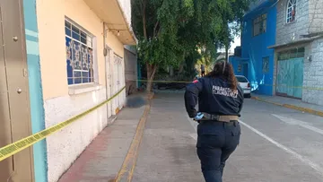 Hallan mujer muerta dentro de una bolsa negra en San Lucas Patoni, Tlalnepantla