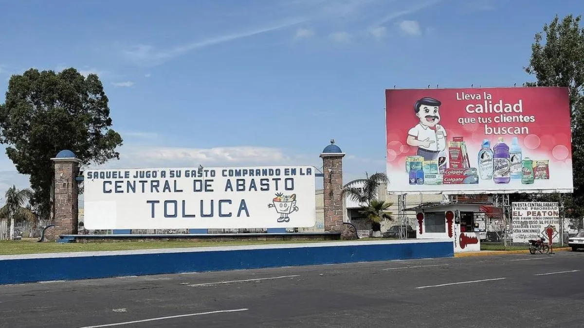 Administradores de la Central de Abasto Toluca ordenarán comercio informal