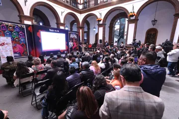 Presenta Ricardo Moreno proyecto de estudio para atender hundimientos y fracturas en Toluca