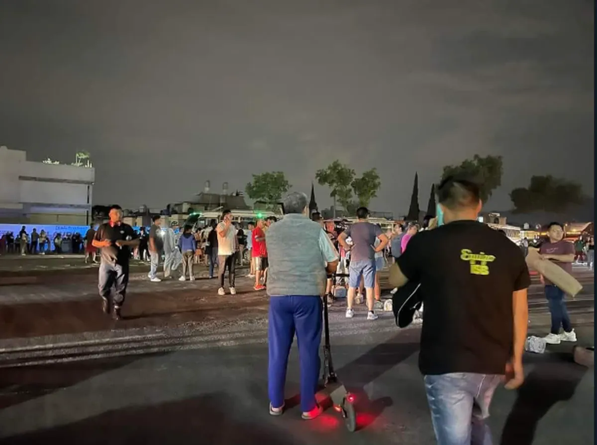 Vecinos bloquean la Texcoco-Lechería por falta de agua