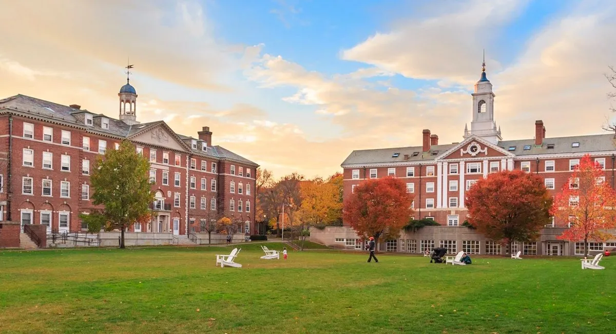 Harvard presentará demanda contra gobierno de Trump