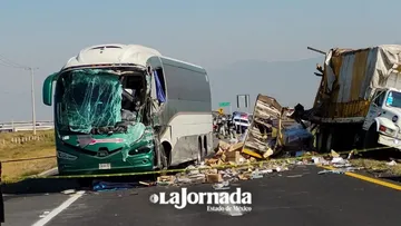 Libramiento Bicentenario con 3 accidentes y más de 40 unidades involucradas; hay 3 fallecidos