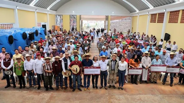 GEM entrega apoyo a ganaderos de la Zona Sur del Edomex