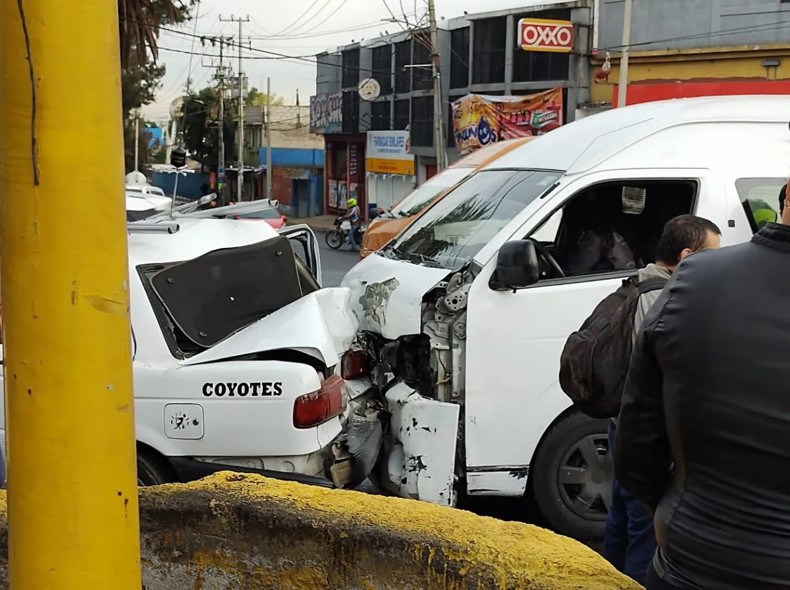 Choque múltiple en La Paz deja tres personas lesionadas