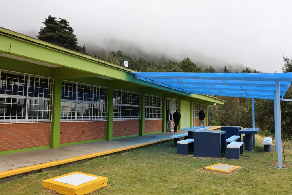 Inaugura Huixquilucan comedor escolar en beneficio de más de 450 estudiantes de bachillerato