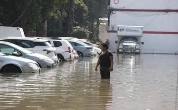 Vecinos esperan apoyos tras daños por inundaciones en Tlalnepantla