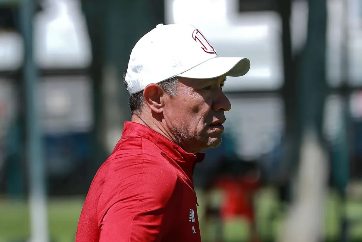 Foto de Ignacio Ambriz, quien fue destituido como entrenador del Toluca.