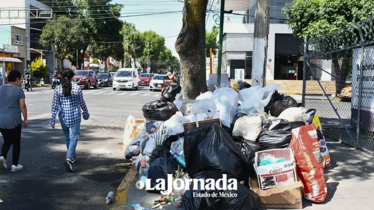 Basura en calles de Toluca es colocada por detractores: alcalde