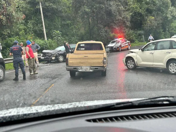 El accidente sí generó afectaciones a la circulación con demoras estimadas de entre 10 y 15 minutos.