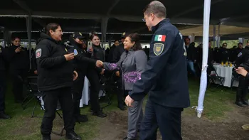 Brugada reconoce la labor de las mujeres policías de la CDMX