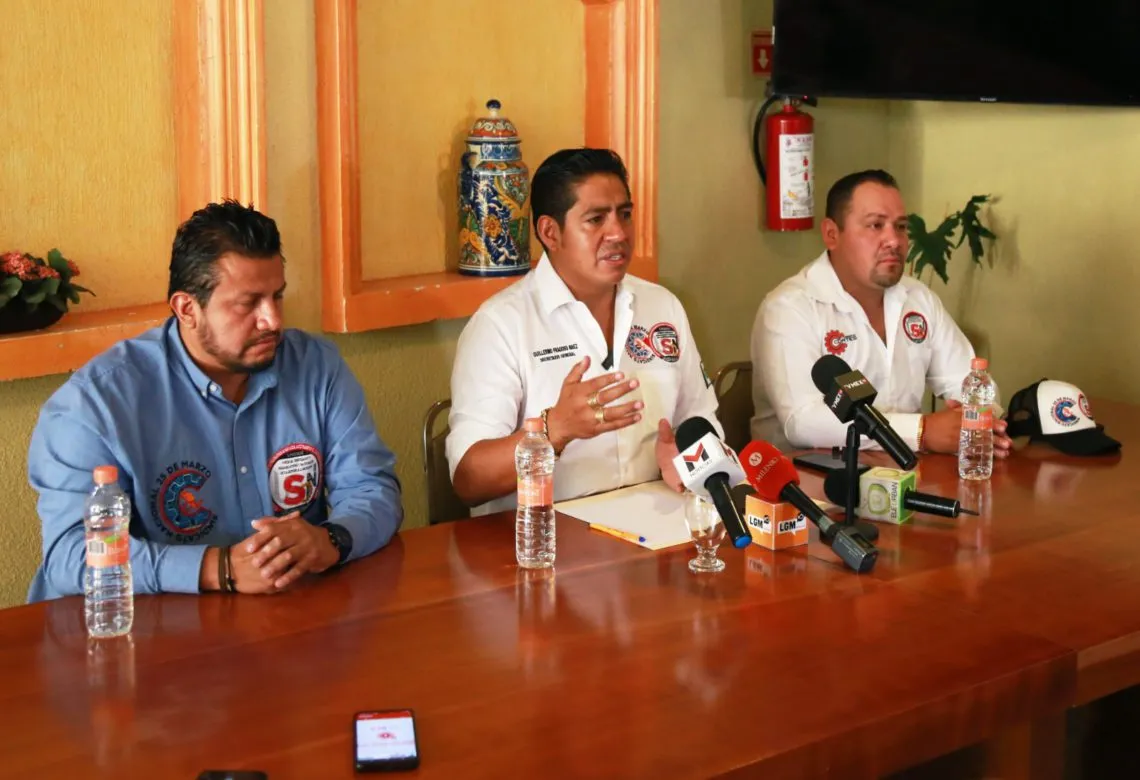 Sindicatos se separan del PRD junto con 200 mil agremiados