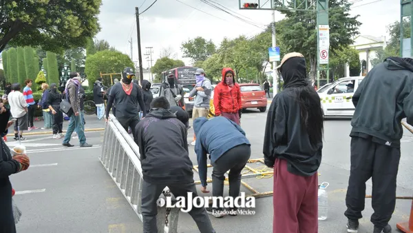 UAEMéx: #Potrogate Movimiento estudiantil bloquea vialidades en Toluca tras incumplimiento de autoridades