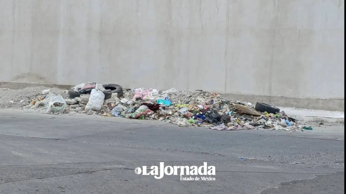 Tiran toneladas de Basura en Chimalhuacán
