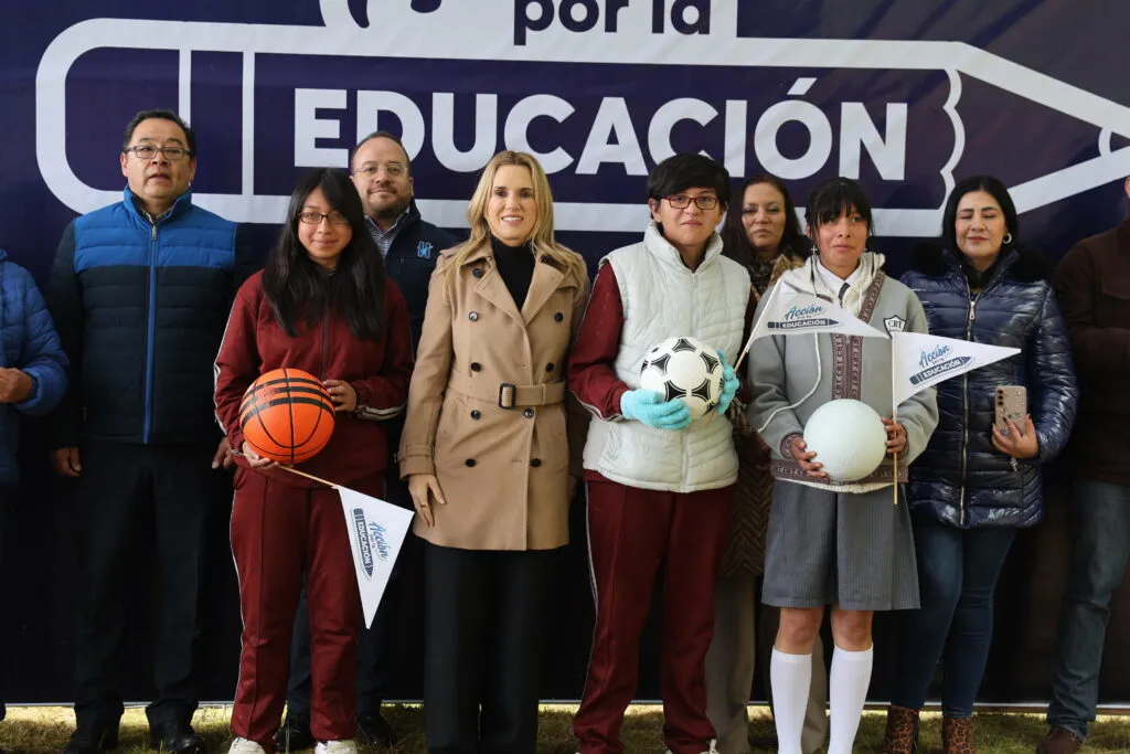 Inaugura Huixquilucan comedor escolar en beneficio de más de 450 estudiantes de bachillerato