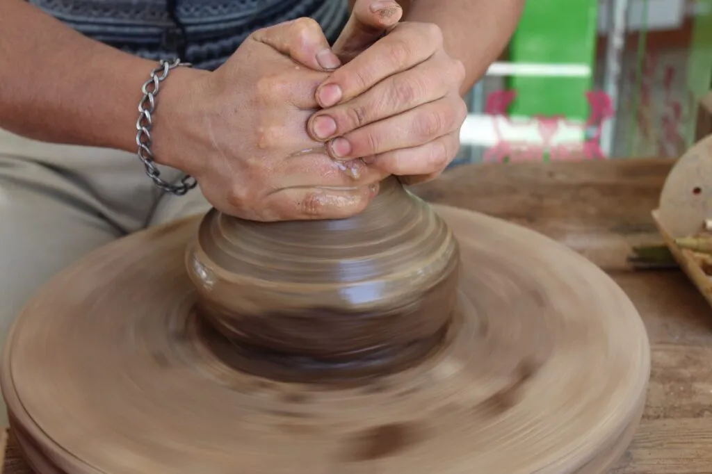 Invitan a artesanos mexiquenses a participar en el programa “Manos Mágicas 2025”