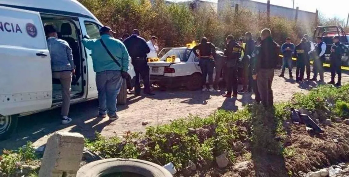 Valle de Chalco: Abandonan cuerpos de cuatro hombres dentro de un auto