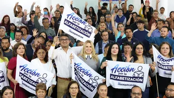 Huixquilucan inicia campaña para erradicar el analfabetismo