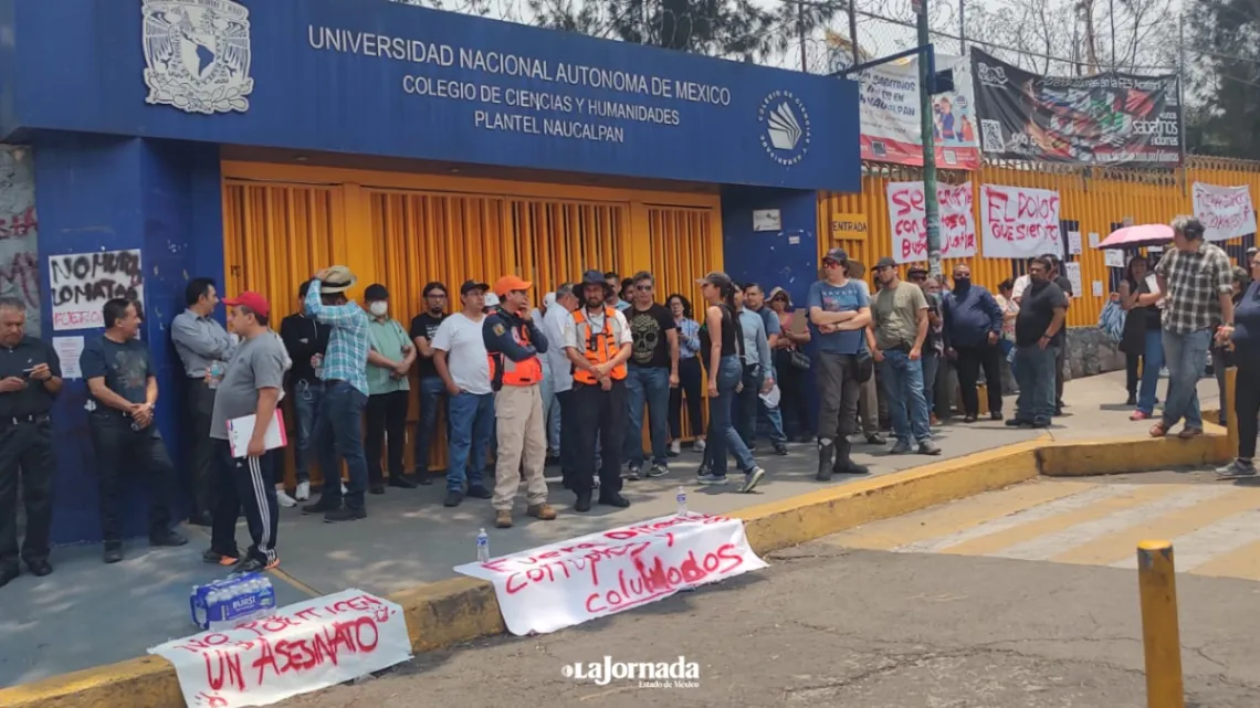Estudiantes del CCH Naucalpan se mantienen en Asamblea con directivos del plantel, maestros y estudiantes
