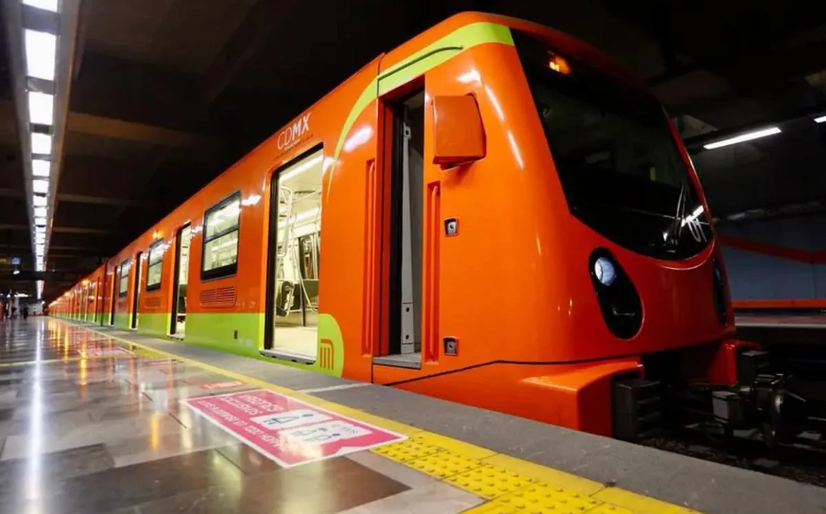 Humo en la Línea B del Metro CDMX causa retrasos en su circulación